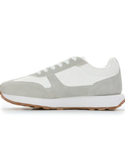 Stride Sneaker