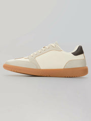 Jaesen Sneaker