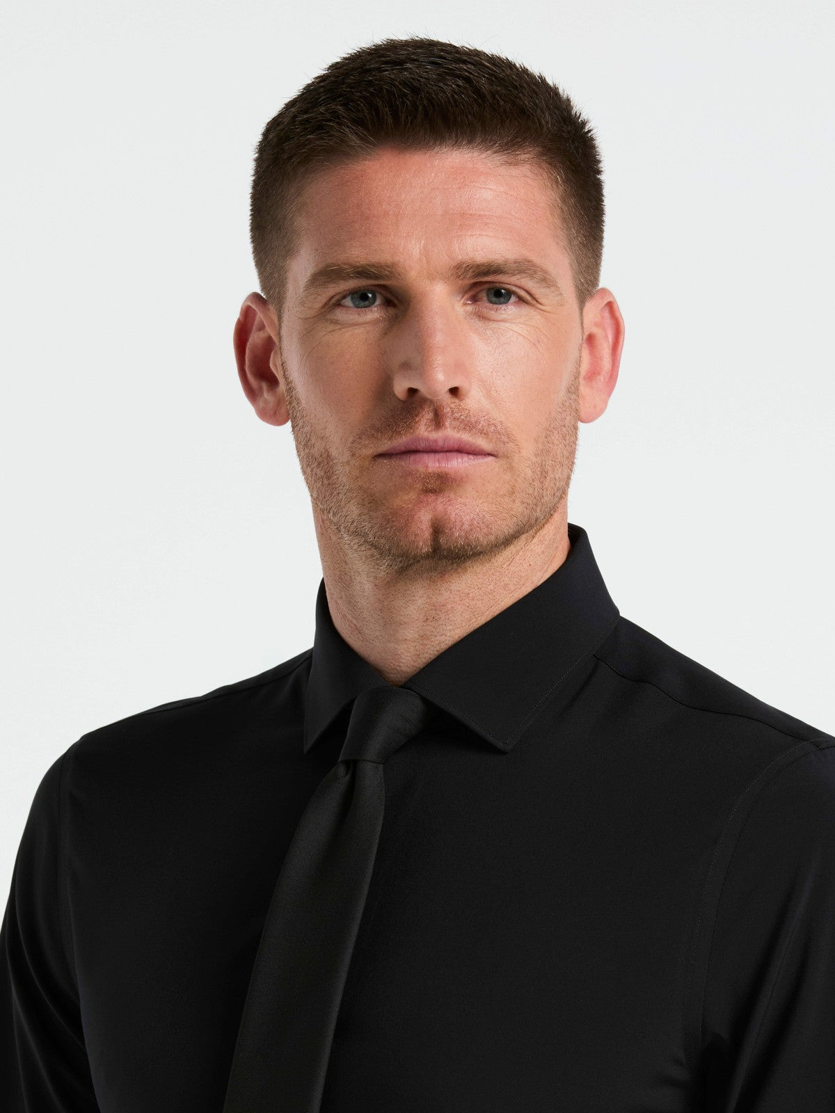 Performance Tech Solid Dress Shirt