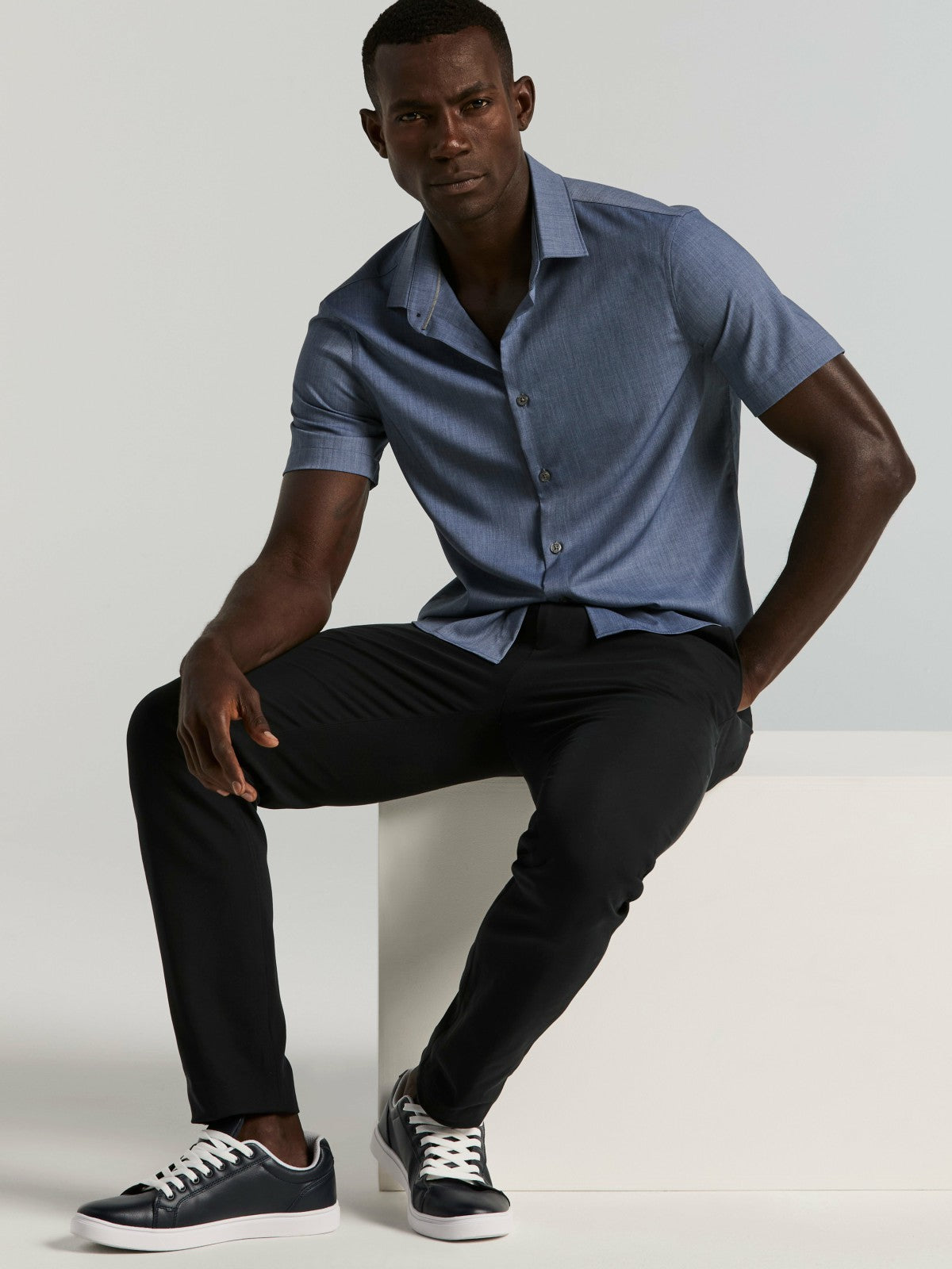 Slim Fit Total Stretch Heathered Short Sleeve Shirt