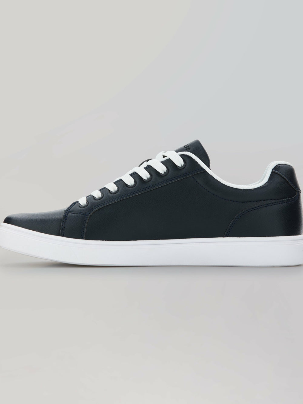 Perry Ellis Vincent Sneaker